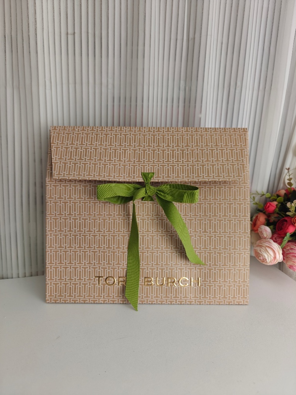 Tory Burch Shopping Tote Gift Bag 12"x 10"x5" pre-owned